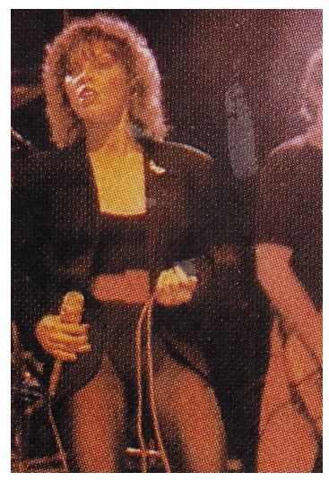 Benatar, Pat / On Stage-Black Outfit-Red Belt (1980s)