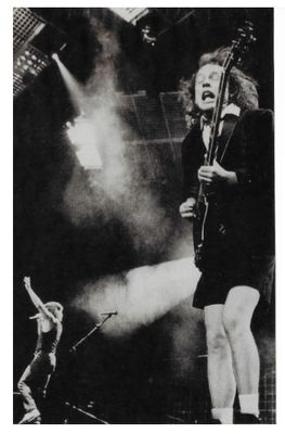 AC/DC / Angus Young-Brian Johnson On Stage (1990)