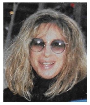 Streisand, Barbra / Closeup-Sunglasses-Black Top (1992)