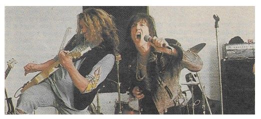 Pop, Iggy / On Stage-Guitarist at Left (1988)