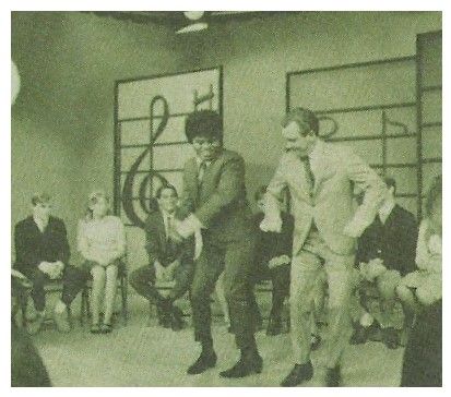 Brown, James / On Stage-Lloyd Thaxton Show (1964)