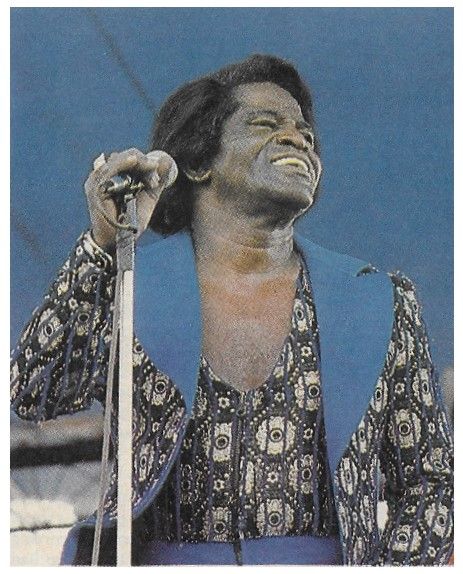 Brown, James / On Stage-Smiling-Blue Background (1988)