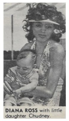 Ross, Diana / With Little Daughter Chudney (1970s)