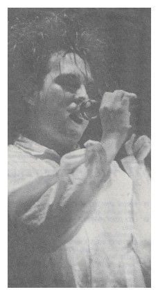 Cure, The / Robert Smith-On Stage-Madison Square Garden (1987)