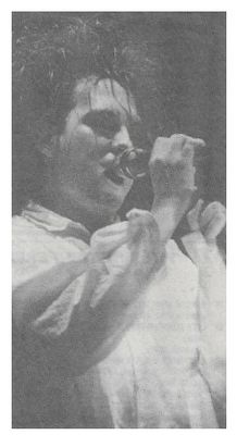 Cure, The / Robert Smith-On Stage-Madison Square Garden (1987)