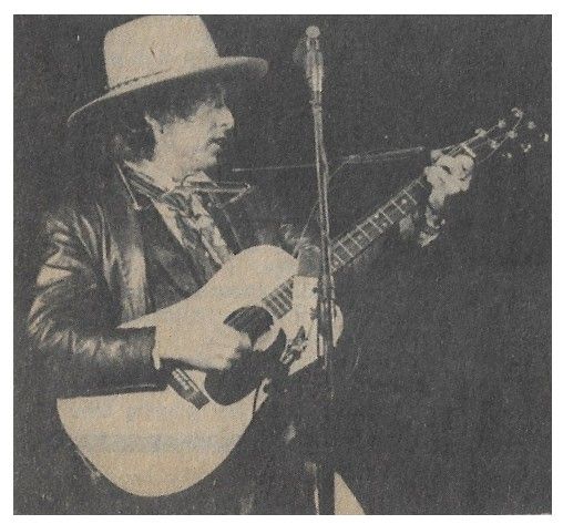 Dylan, Bob / On Stage-Profile-Acoustic Guitar (1975)