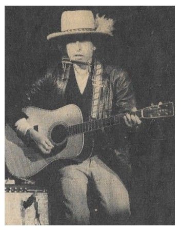 Dylan, Bob / On Stage-Facing Audience-Acoustic Guitar (1975)
