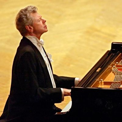 Cliburn, Van