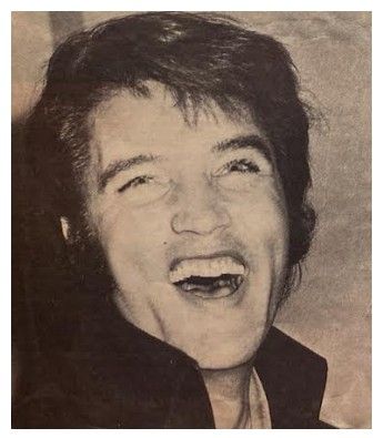 Presley, Elvis / Closeup-Laughing / 1970