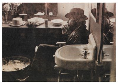 Band, The / Levon Helm-With Tub of Beer and Ice-Smoking / 1970