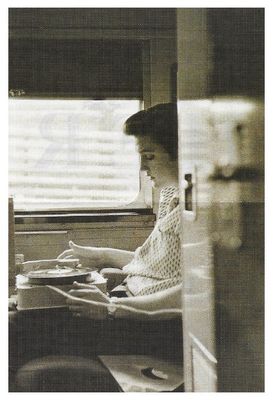 Presley, Elvis / On Train from New York to Memphis / 1956