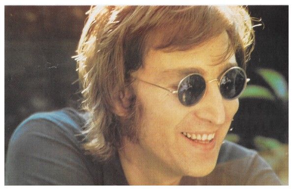 Lennon, John / Closeup-Smiling-Blue Shirt / 1971