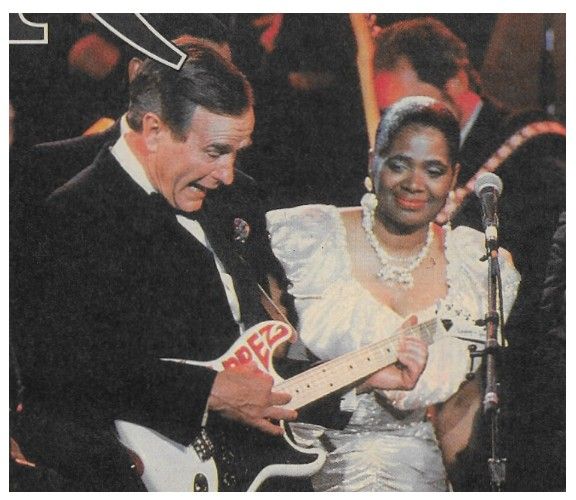 Thomas, Carla / On Stage-With George H.W. Bush / 1989