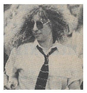 Streisand, Barbra / Looking to Her Right-Sunglasses