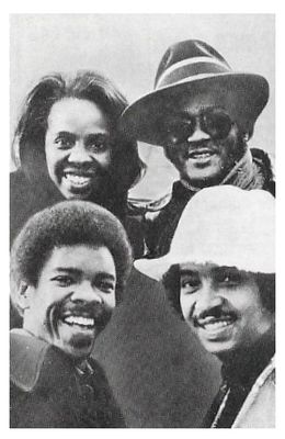 Knight, Gladys (+ The Pips) / Group Photo-Gladys Upper Left