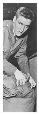 Presley, Elvis / Elvis in the Army-with Duffel Bag / 1958