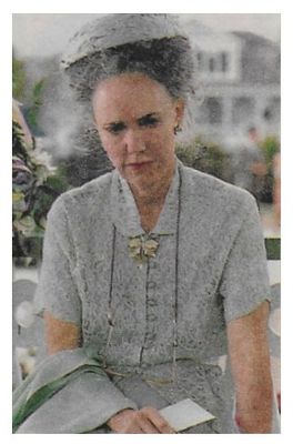 Field, Sally / Scene from &#39;A Woman of Independent Means&#39; / 1995