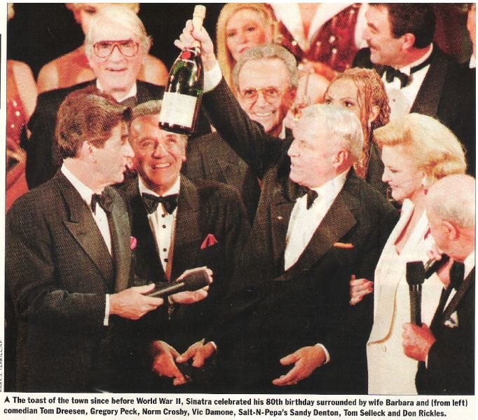 Sinatra, Frank (+ Others) / At His 80th Birthday Gala | Magazine Photo with Caption (1995)