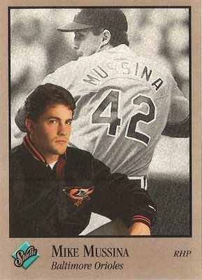 Mussina, Mike / Baltimore Orioles / Studio No. 127 | Baseball Trading Card | 1992 | Hall of Famer