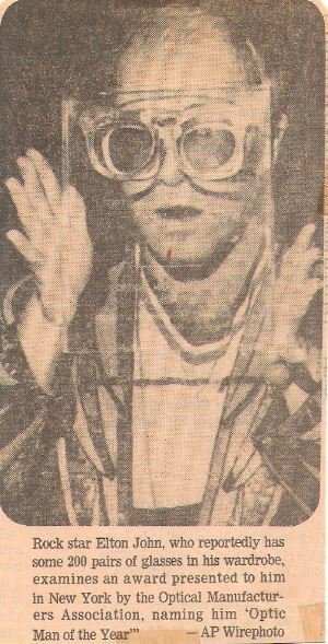 John, Elton / Optic Man of the Year | Magazine Photo with Caption (1976)