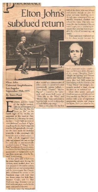 John, Elton / Elton John&#39;s Subdued Return | Magazine Concert Review with 2 Photos (1979)