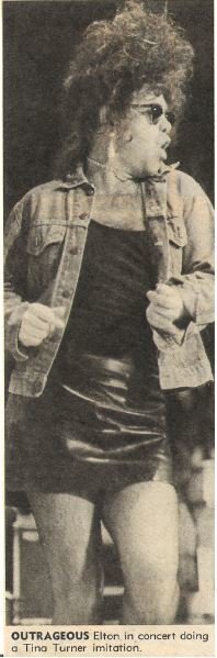 John, Elton / In Concert - Dressed As Tina Turner | Magazine Photo (1985)