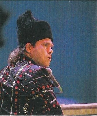 John, Elton / At Live-Aid, Wembley Stadium #2 | Magazine Photo (1985)