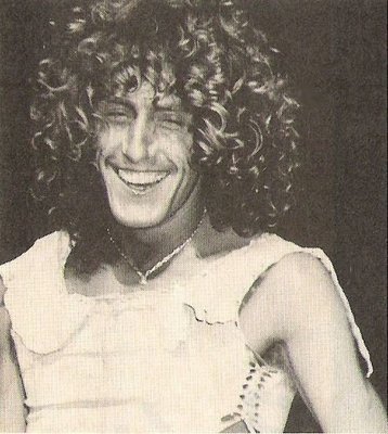 Who, The / Roger On Stage, Smiling | Magazine Photo (1976)