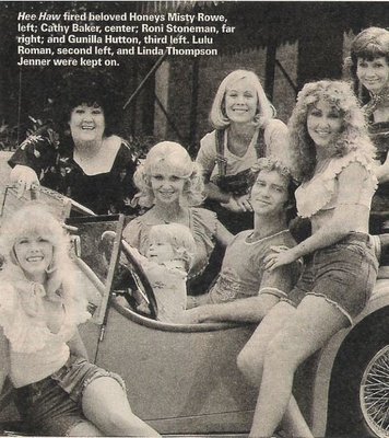 Gatlin, Larry / With Hee Haw Honeys | Magazine Photo with Caption | 1976