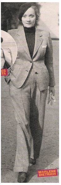 Dietrich, Marlene / Walking, Holding Gloves in Left Hand | Magazine Photo with Caption | 2002