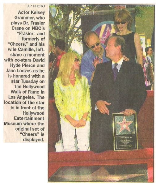 Grammer, Kelsey / Hollywood Walk of Fame | Newspaper Article with Photo | May 2001