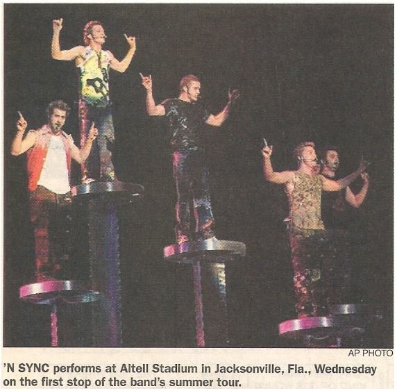 NSYNC / Altell Stadium - Summer Tour | Newspaper Photo with Caption | May 2001