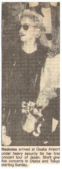 Madonna / Osaka, Japan - Arriving | Newspaper Photo with Caption | June 1987
