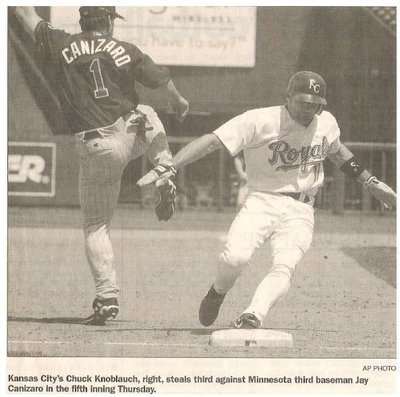 Knoblauch, Chuck / Kansas City&#39;s Chuck Knoblauch Steals Third | Newspaper Photo with Caption | May 2002