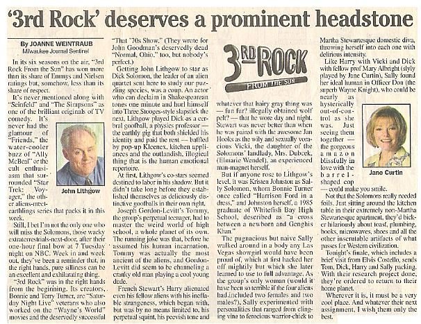 Lithgow, John / 3rd Rock Deserves a Prominent Headstone | Newspaper Article with 2 Photos | May 2001 | with Jane Curtin
