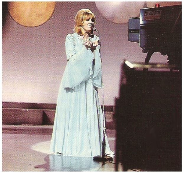 Springfield, Dusty / On Stage - Light Blue Gown - TV Camera in Foreground