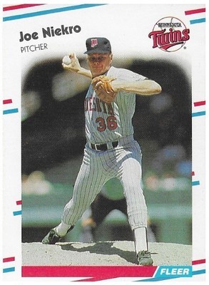 Niekro, Joe / 1988 Minnesota Twins | Fleer #18