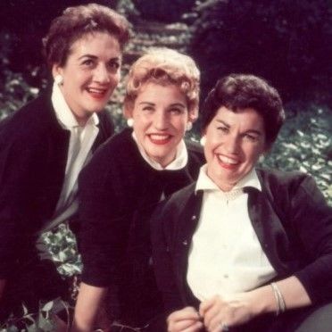 Andrews Sisters, The