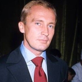 Thinnes, Roy