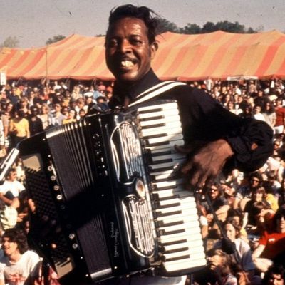 Chenier, Clifton