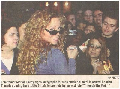 Carey, Mariah / Signing Autographs in London, UK / 2002