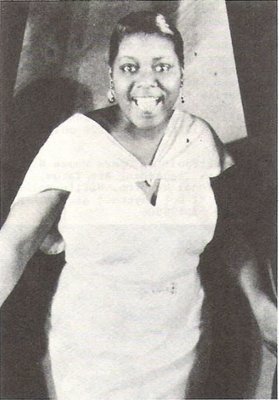 Smith, Bessie / Standing - Looking Right at Camera / 1922