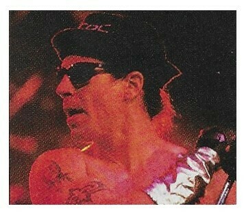 Red Hot Chili Peppers / Anthony Kiedis On Stage-Black Hat-Sunglasses / 1992