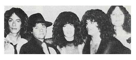 REO Speedwagon / Group Photo, Kevin in Center / 1970s