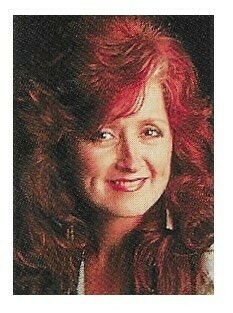 Raitt, Bonnie / Closeup-Dark Background