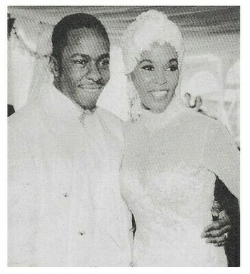 Houston, Whitney / With Bobby Brown on Wedding Day / 1992