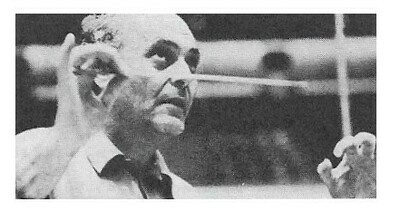 Solti, Georg / Holding Baton-Looking Up