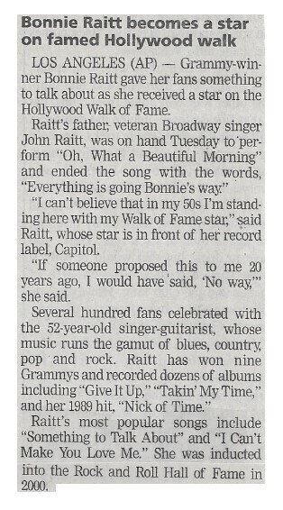 Raitt, Bonnie / Bonnie Raitt Becomes a Star on Famed Hollywood Walk / 2002