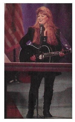 Judd, Wynonna / On Stage-Black Guitar-Looking to Her Right / 1992