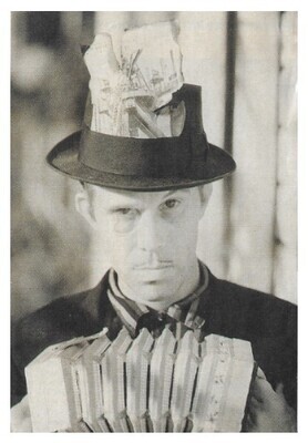Waits, Tom / Tom Holding Squeezebox / 1988